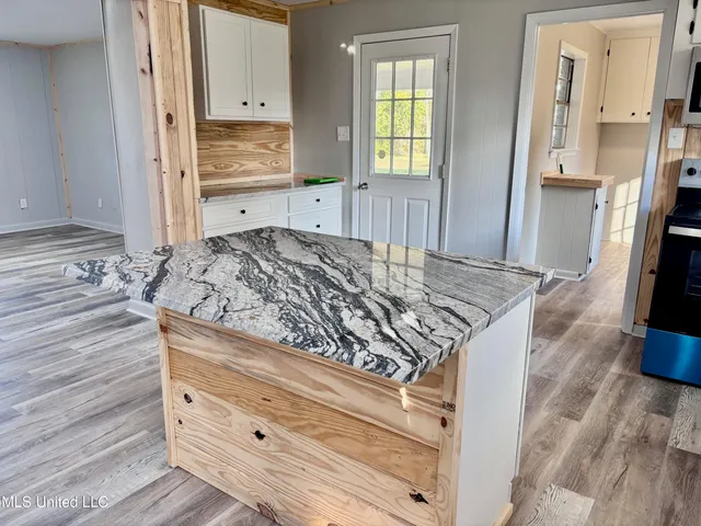 $250,000 | 4190 Highway 44, Tylertown, MS 39667