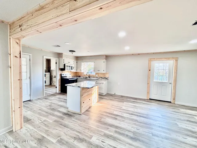 $250,000 | 4190 Highway 44, Tylertown, MS 39667