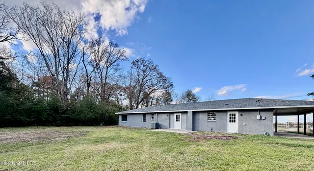 $250,000 | 4190 Highway 44, Tylertown, MS 39667