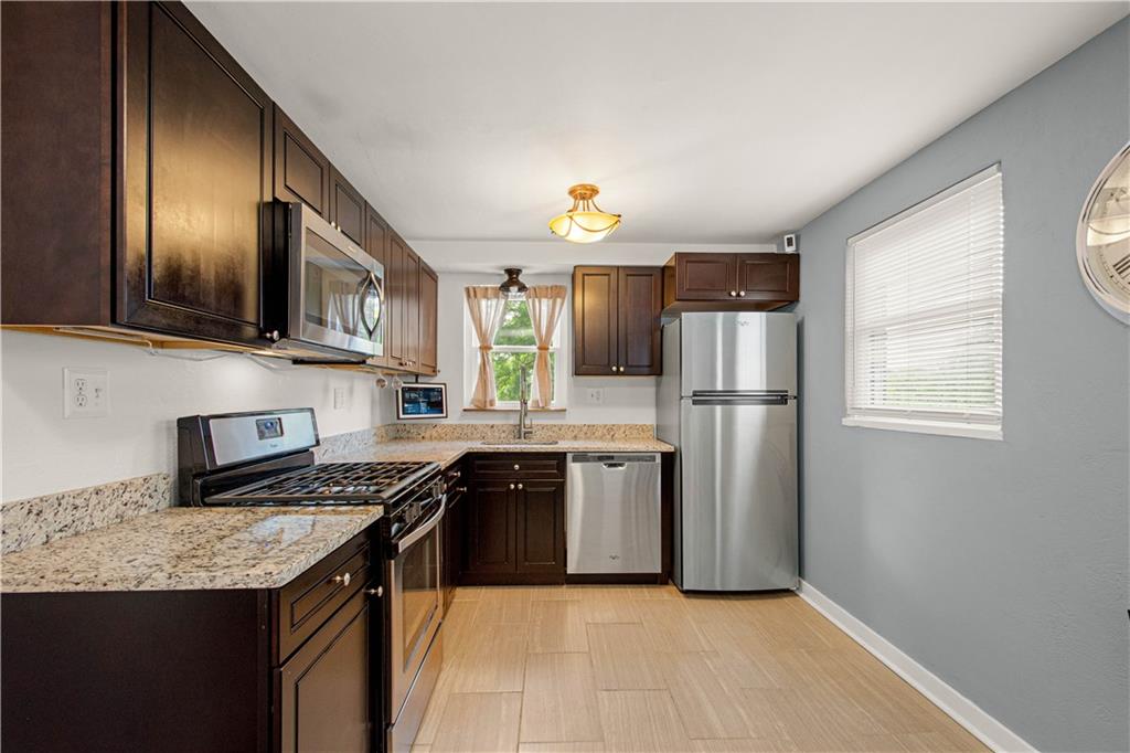 3740 Willett Road Pittsburgh, PA 15227 - Photo 10 of 29 Gallery Image 10