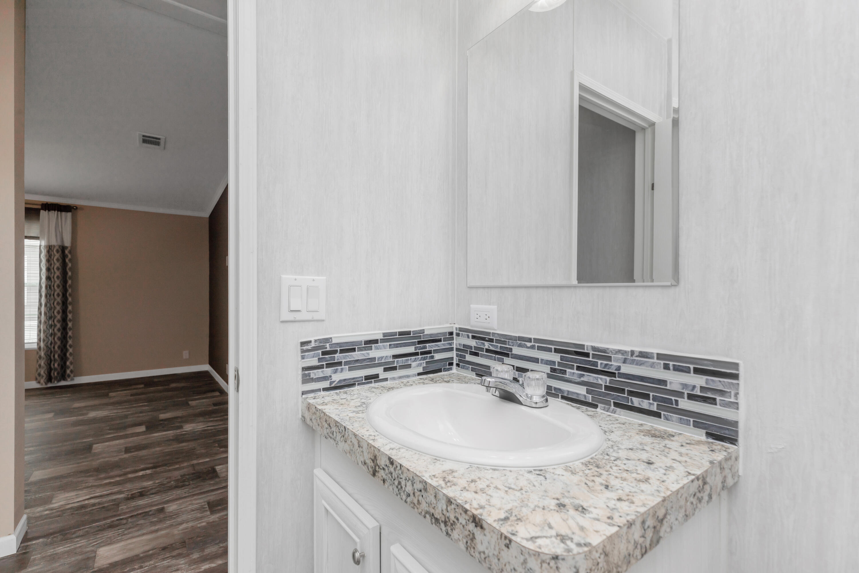 910 North Lloyd Street Crestview, FL 32536 - Photo 27 of 30 147A6426