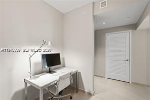 68 Southeast 6th Street, Unit 1209 Miami, FL 33131 - Photo 24 of 60