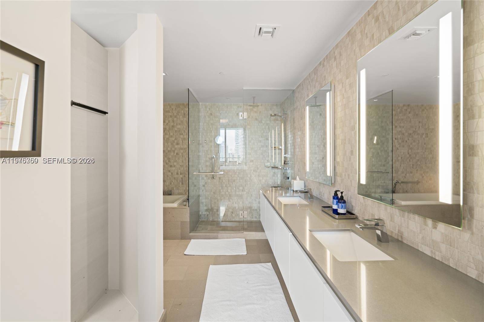 68 Southeast 6th Street, Unit 1209 Miami, FL 33131 - Photo 42 of 60