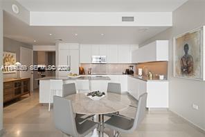 68 Southeast 6th Street, Unit 1209 Miami, FL 33131 - Photo 5 of 60