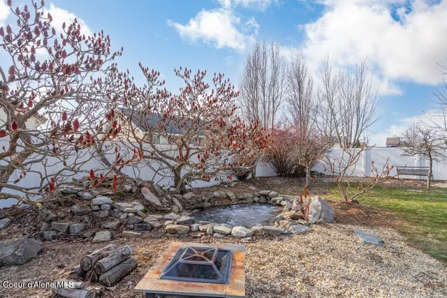 $715,000 | 2811 West Thorndale Loop, Coeur D'Alene, ID 83815