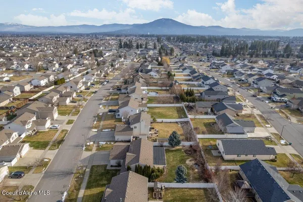 $715,000 | 2811 West Thorndale Loop, Coeur D'Alene, ID 83815