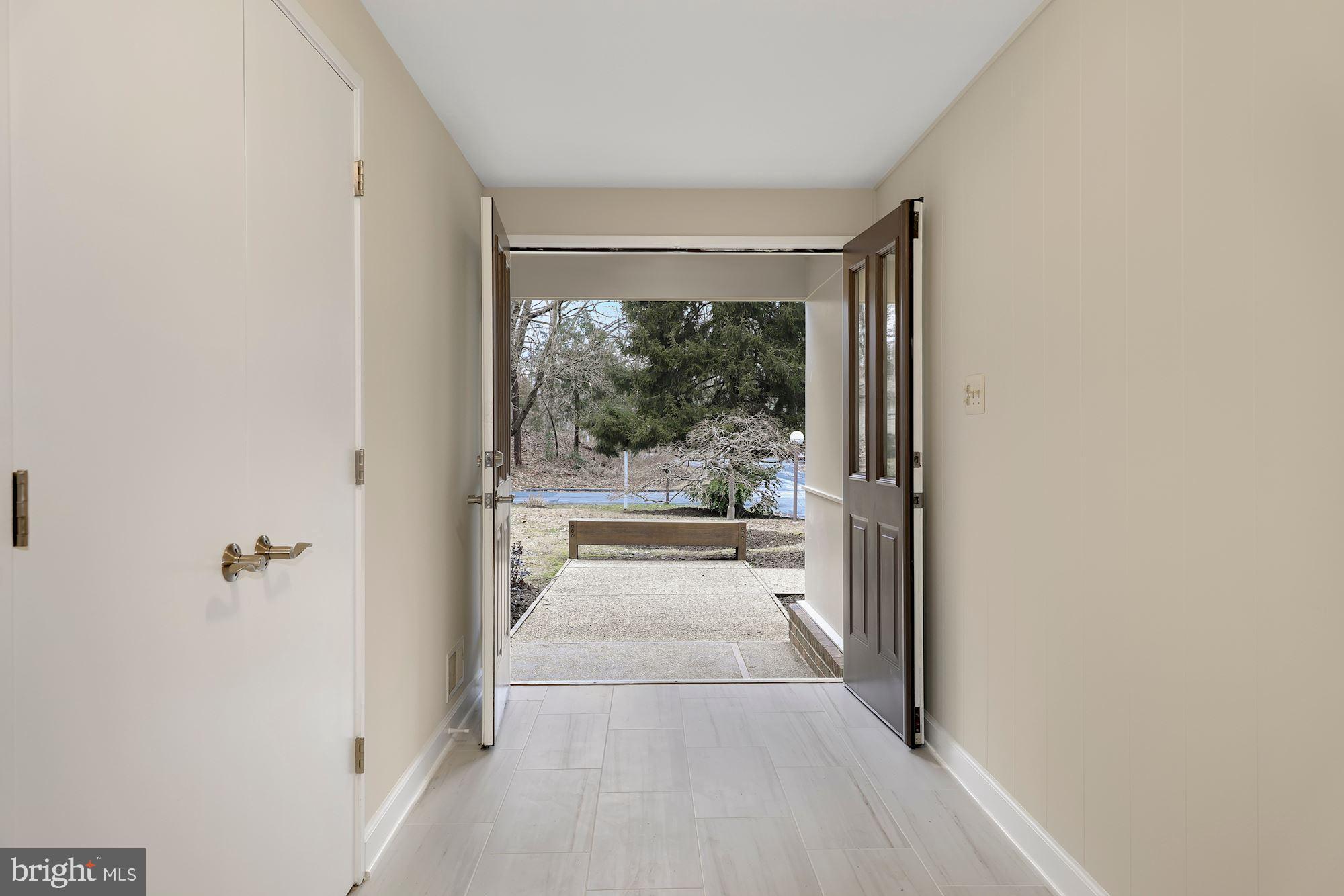 7700 Hamilton Spring Road Bethesda, MD 20817 - Photo 2 of 33
