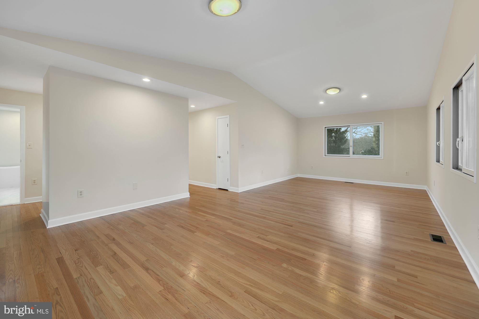 7700 Hamilton Spring Road Bethesda, MD 20817 - Photo 20 of 33
