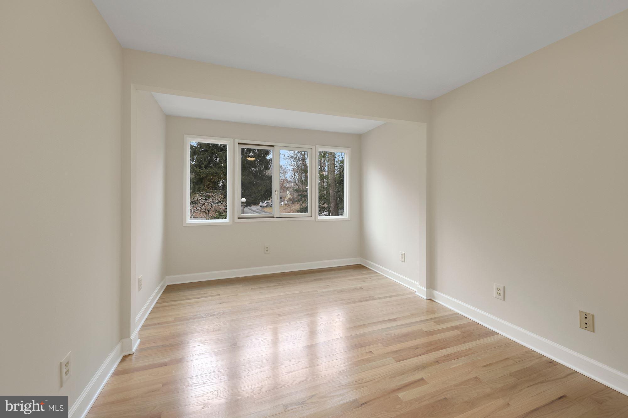 7700 Hamilton Spring Road Bethesda, MD 20817 - Photo 6 of 33