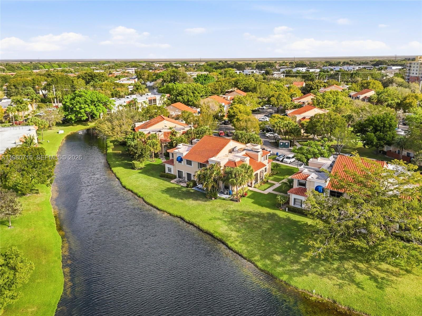 567 Racquet Club Road, Unit 18 Weston, FL 33326 - Photo 7 of 36