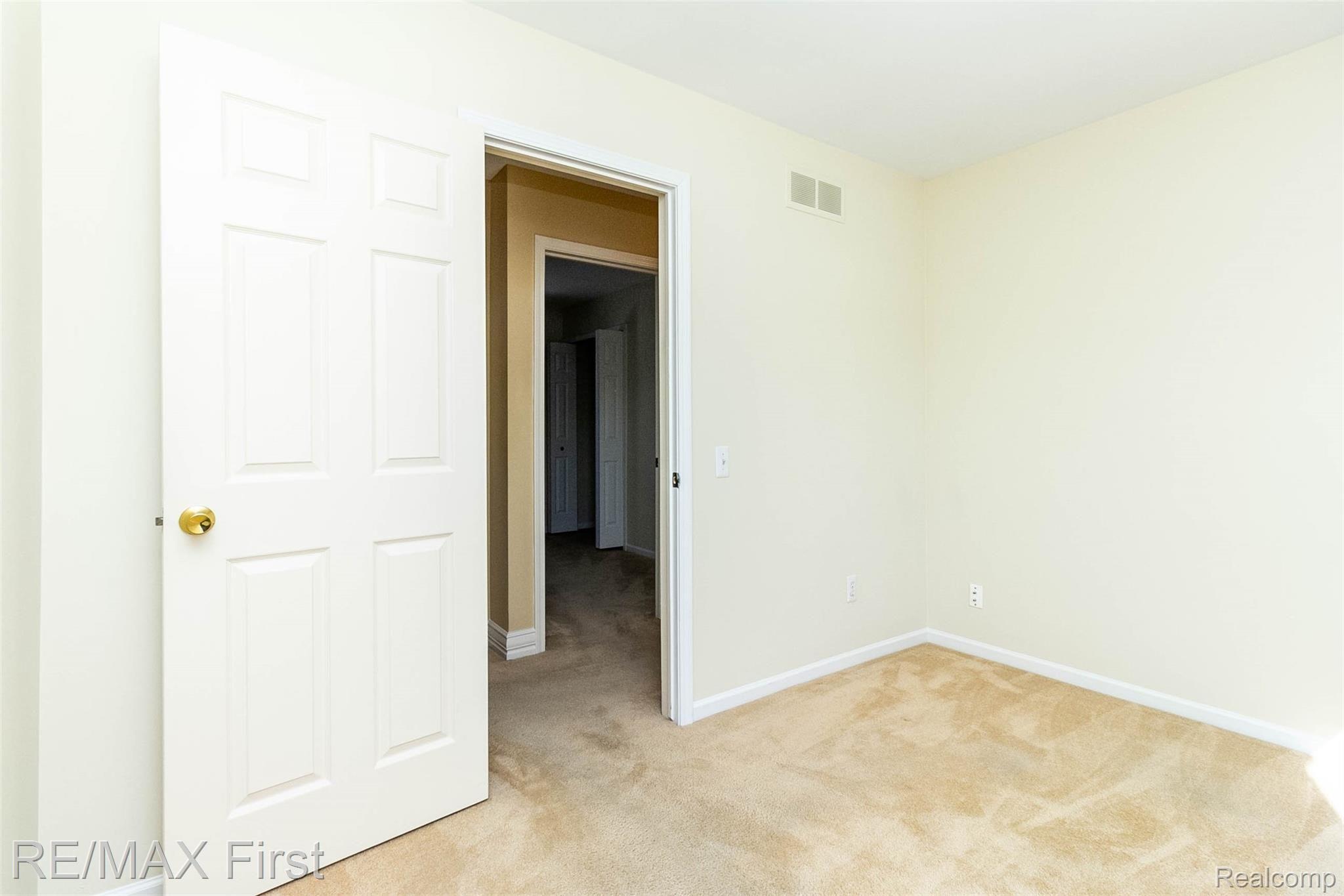 283 Whitney Drive Rochester, MI 48307 - Photo 38 of 56 d27.jpg