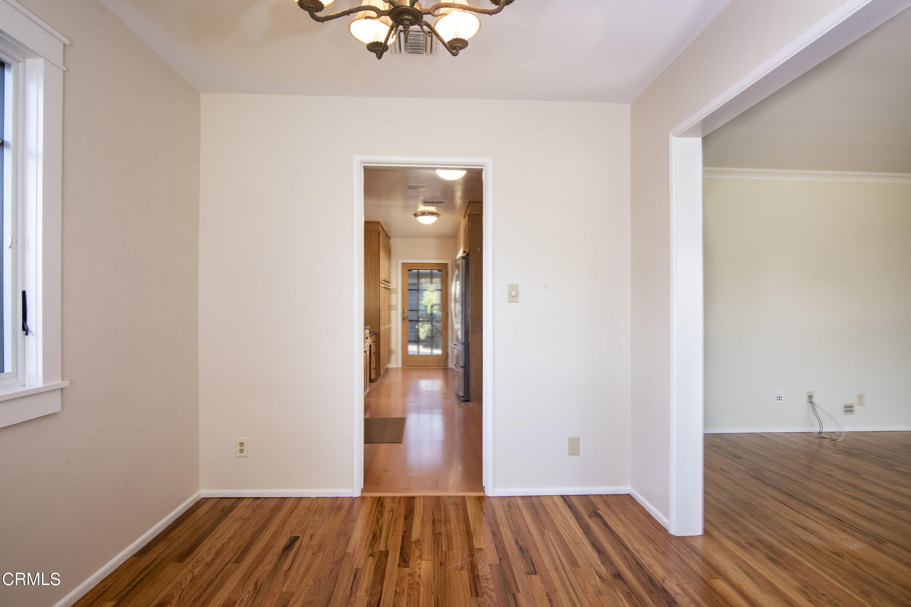 2901 Paloma Street Pasadena, CA 91107 - Photo 17 of 41 wooden floor in an empty room