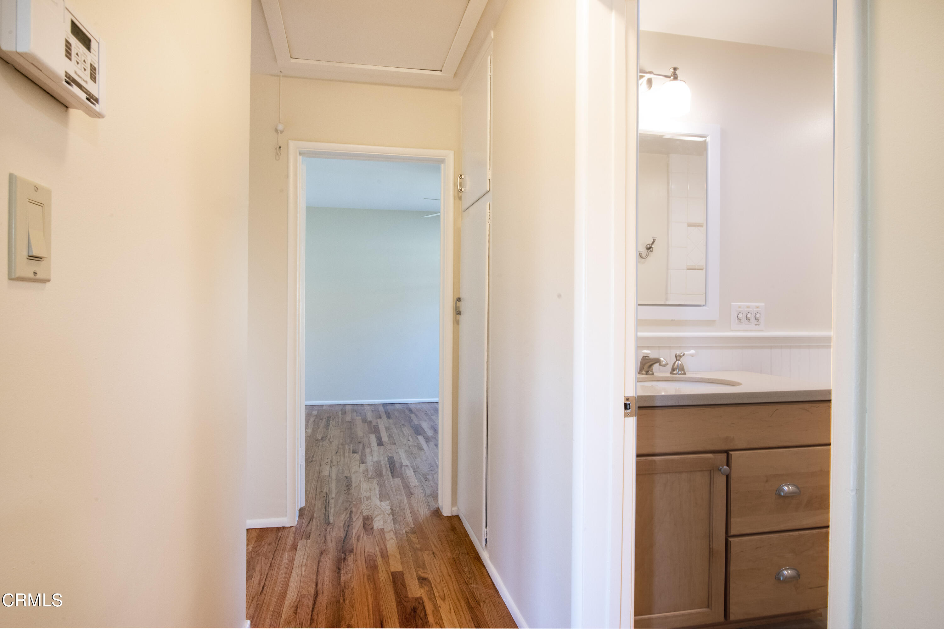2901 Paloma Street Pasadena, CA 91107 - Photo 20 of 41 a view of hallway with sink