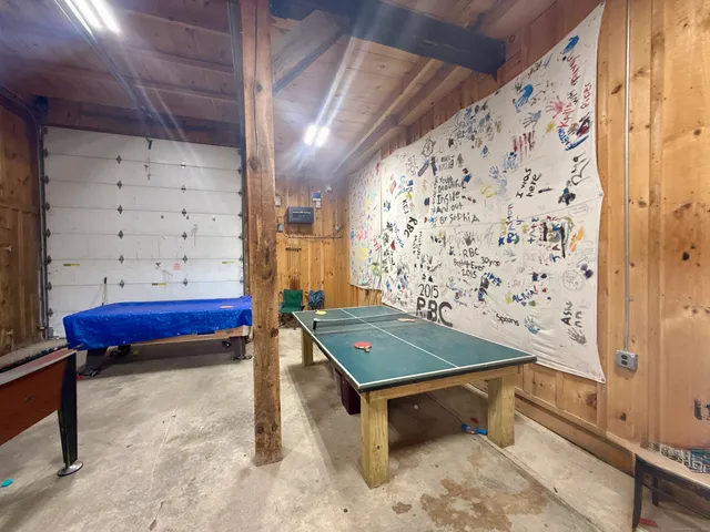 a view of a tennis court