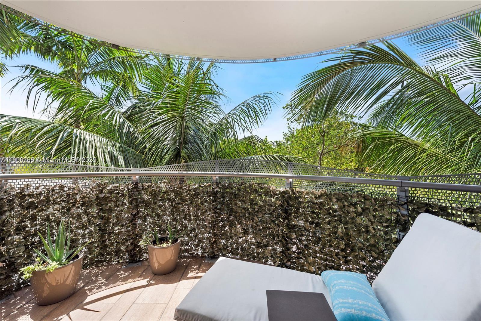 2155 Washington Court, Unit 309 Miami Beach, FL 33139 - Photo 21 of 23 a view of outdoor space and yard