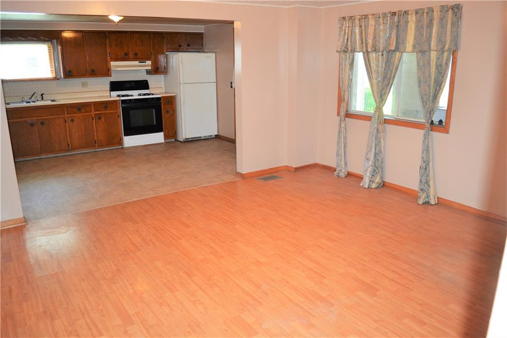 919 Main Street East Rural Valley, PA 16249 - Photo 4 of 25