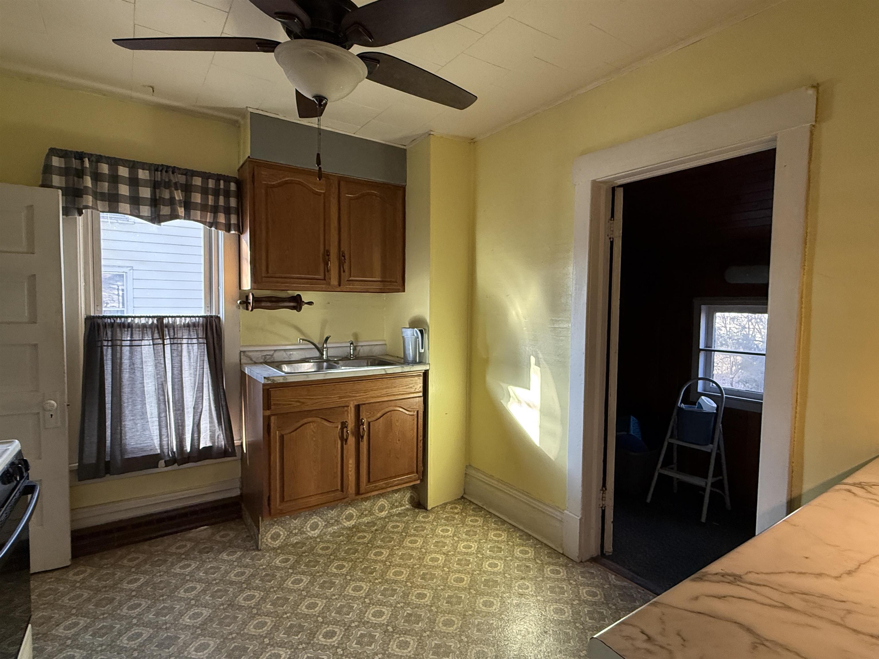 1003 Liberty Avenue Beloit, WI 53511 - Photo 13 of 30