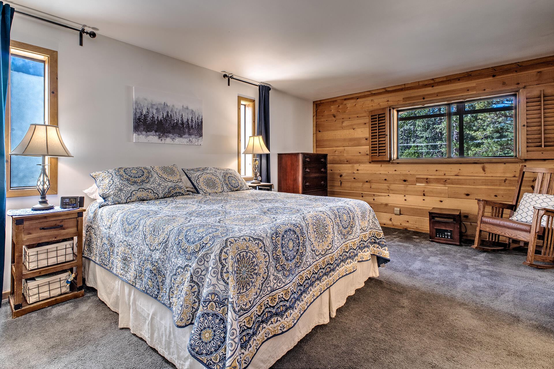 53394 Tollgate Road Idyllwild, CA 92549 - Photo 31 of 53 a spacious bedroom with a bed and a window