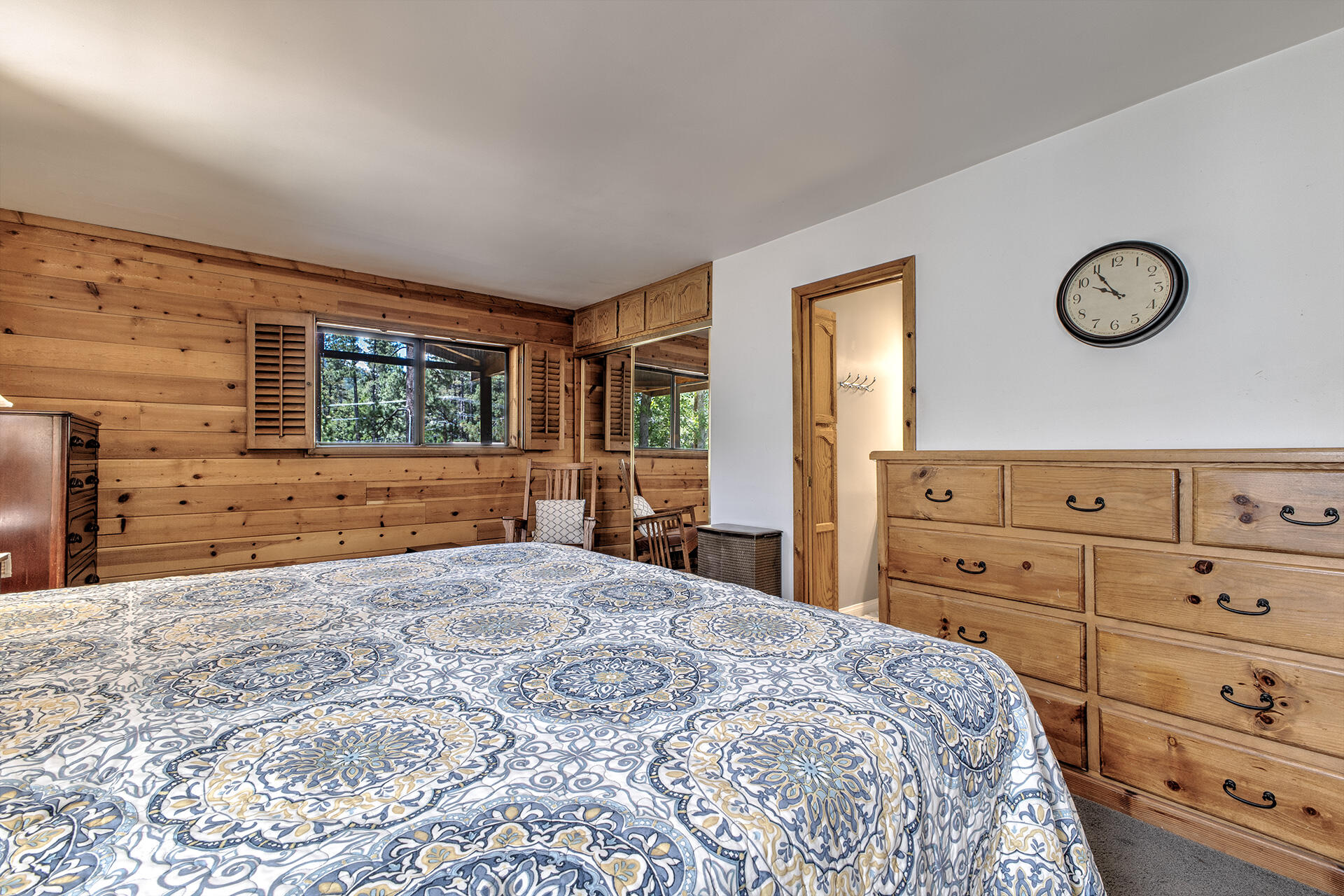53394 Tollgate Road Idyllwild, CA 92549 - Photo 32 of 53 a bedroom with a bed and window