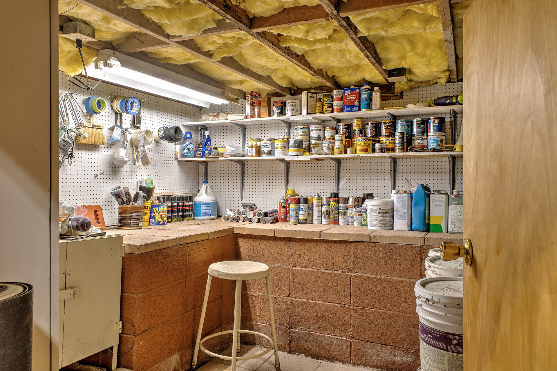 53394 Tollgate Road Idyllwild, CA 92549 - Photo 50 of 53 a room with lots of bottles of alcohol