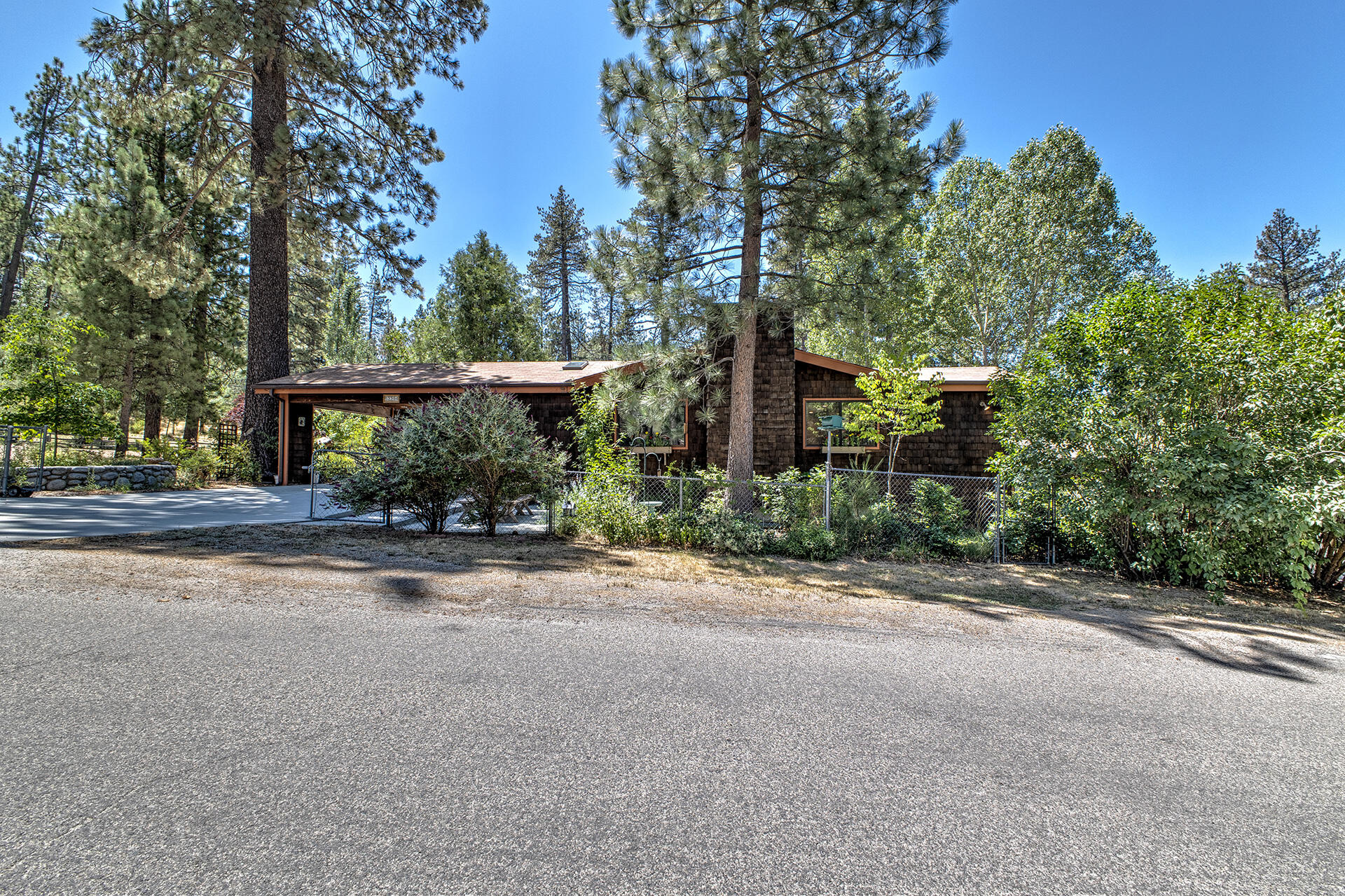 53394 Tollgate Road Idyllwild, CA 92549 - Photo 6 of 53 a view of a house with a street