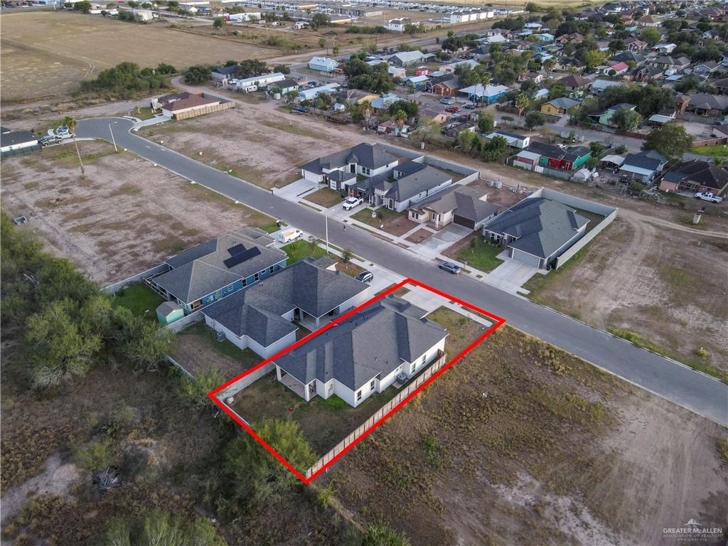 522 La Pointe Avenue Alton, TX 78573 - Photo 21 of 25 an aerial view of residential houses with outdoor space