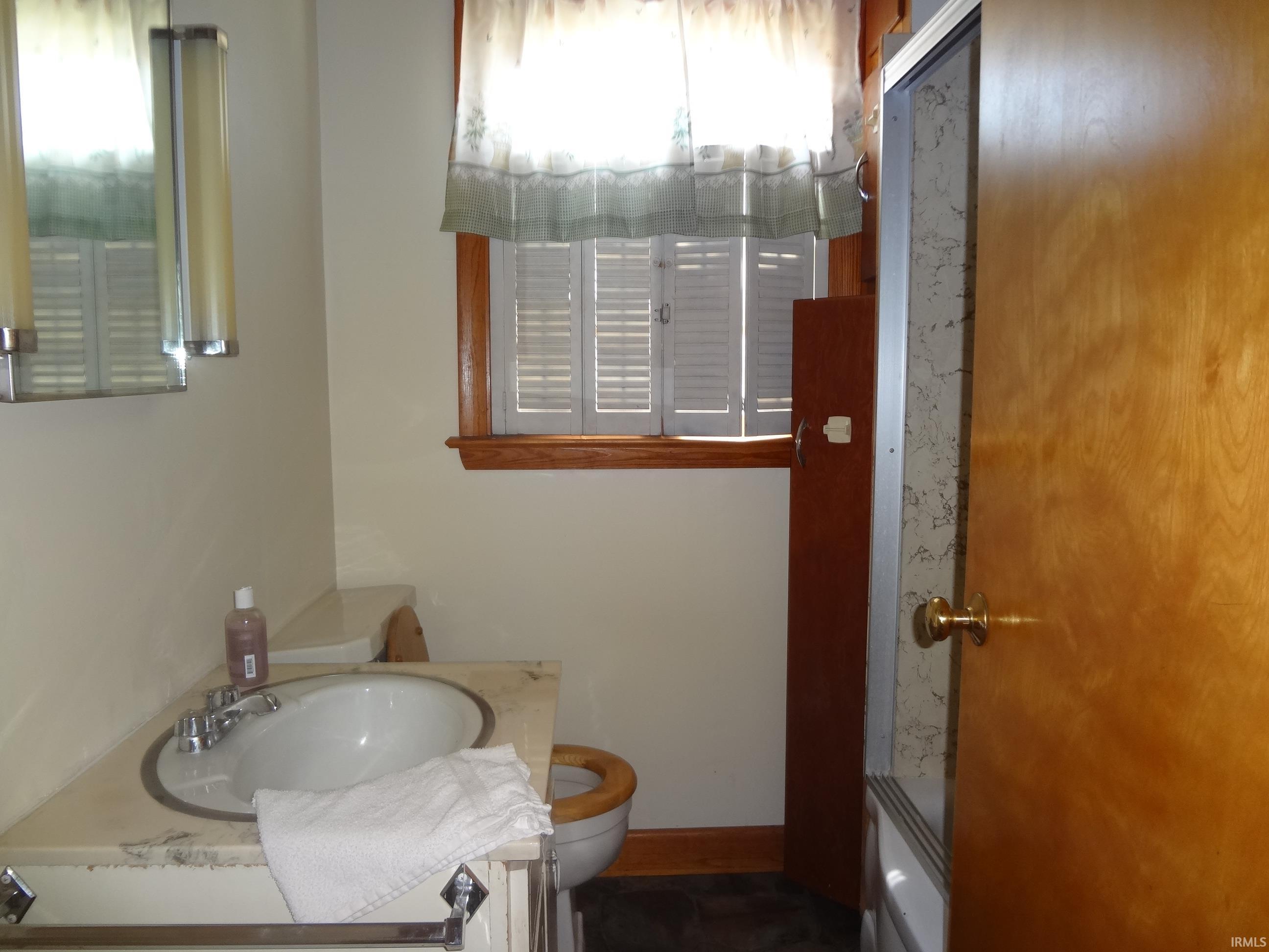 1505 Ewing Road Rochester, IN 46975 - Photo 4 of 9