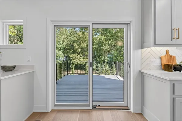 $5,800 | 2100 West 86th Street, Leawood, KS 66206