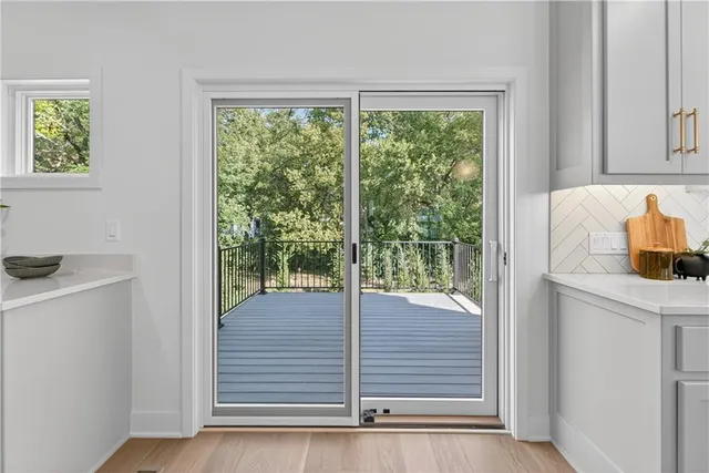 $5,800 | 2100 West 86th Street, Leawood, KS 66206