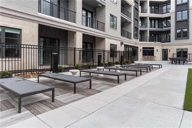 $5,800 | 2100 West 86th Street, Leawood, KS 66206