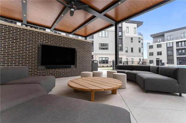 $5,800 | 2100 West 86th Street, Leawood, KS 66206