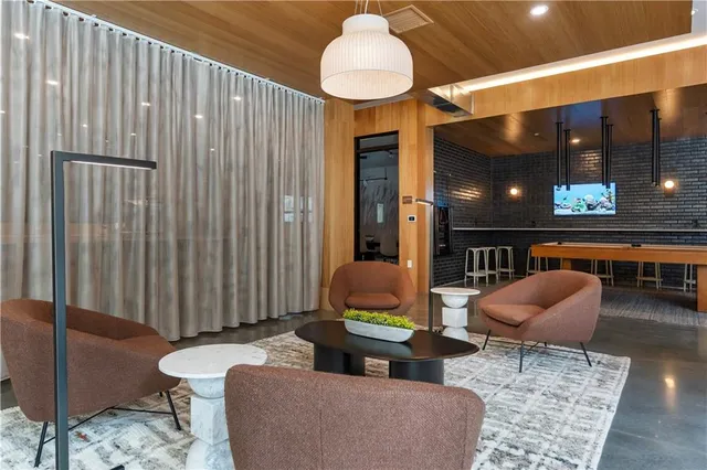 $5,800 | 2100 West 86th Street, Leawood, KS 66206