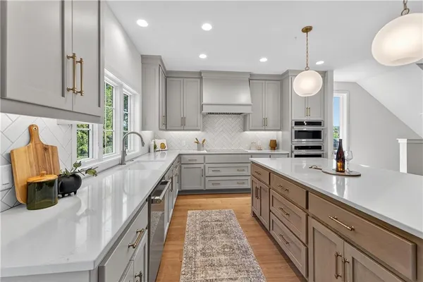 $5,800 | 2100 West 86th Street, Leawood, KS 66206