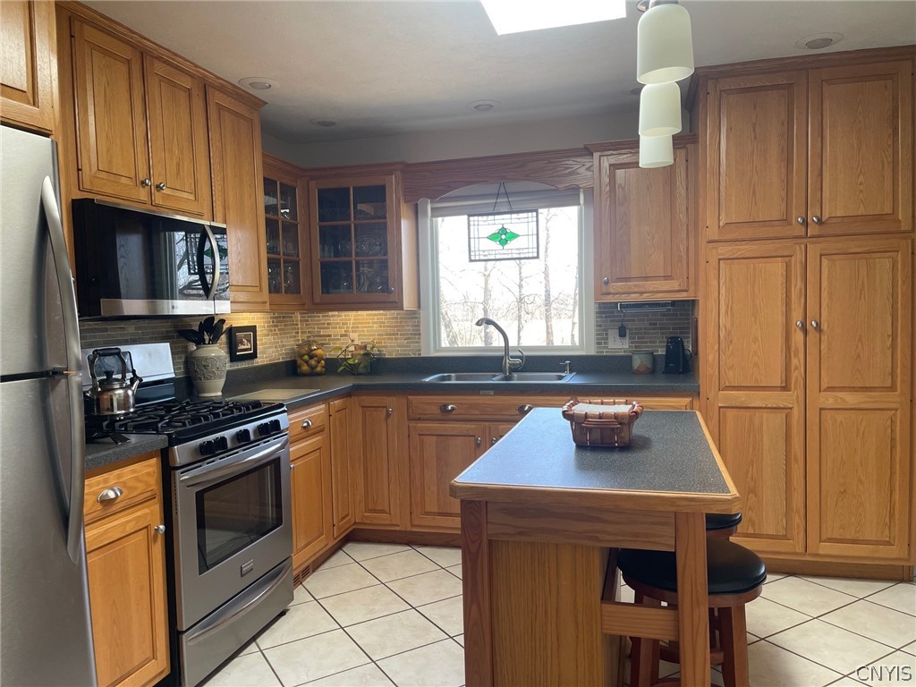 5762 Rock Road Verona, NY 13478 - Photo 19 of 48 Moveable island!