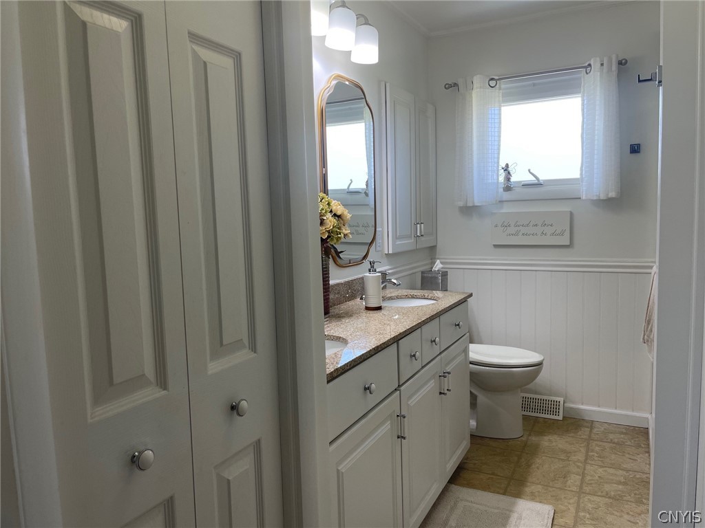 5762 Rock Road Verona, NY 13478 - Photo 41 of 48 Vanity with granite top!