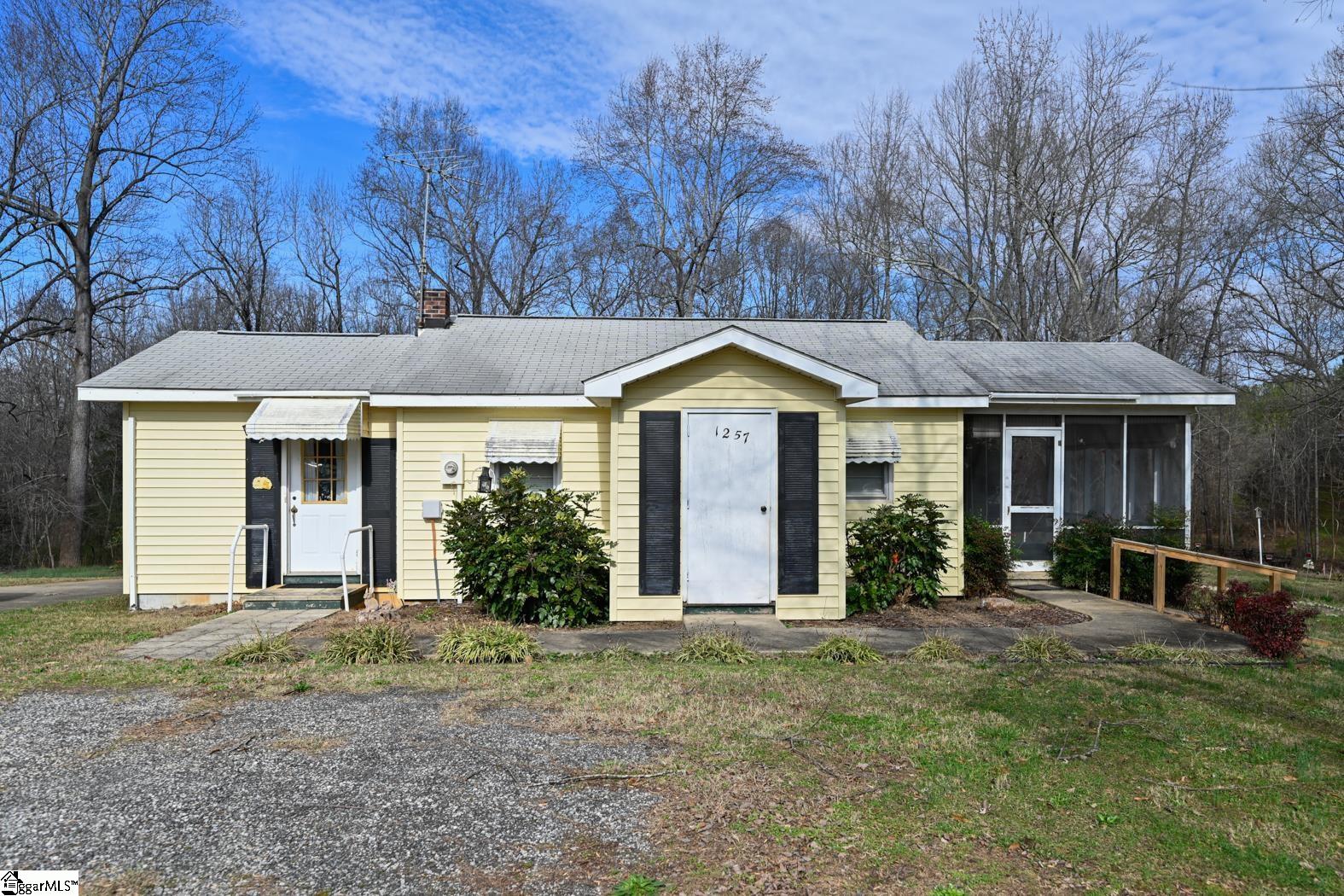 1257 Satterfield Road Greer, SC 29651 - Photo 2 of 36 Gallery Image 2