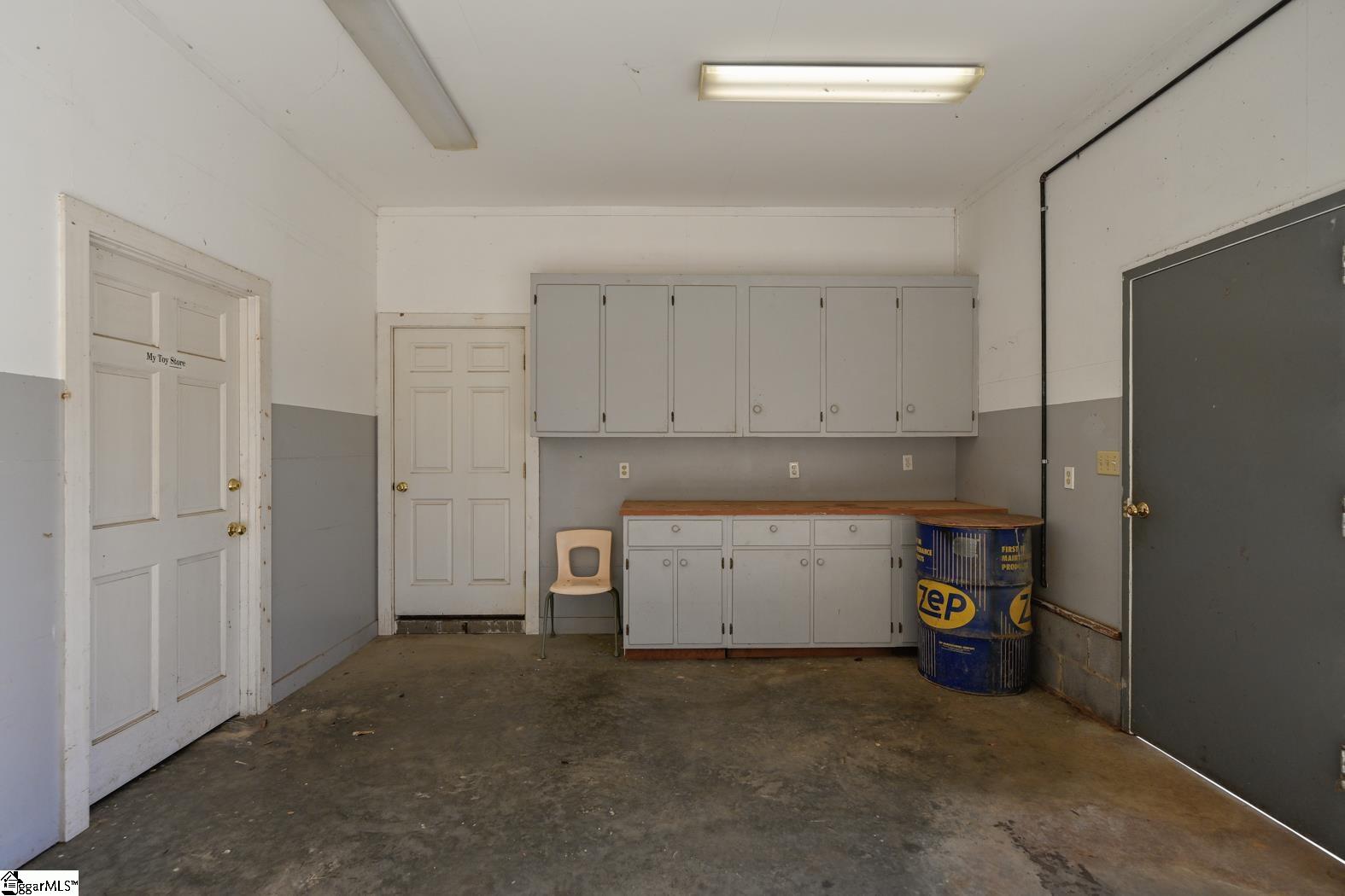 1257 Satterfield Road Greer, SC 29651 - Photo 32 of 36 Gallery Image 32