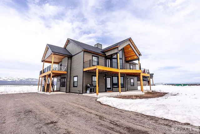 $1,325,000 | 3425 Kestrel Island Park, Island Park, ID 83429