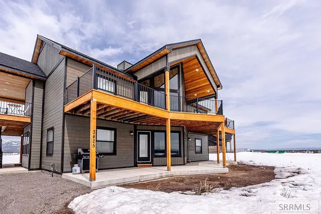 $1,325,000 | 3425 Kestrel Island Park, Island Park, ID 83429