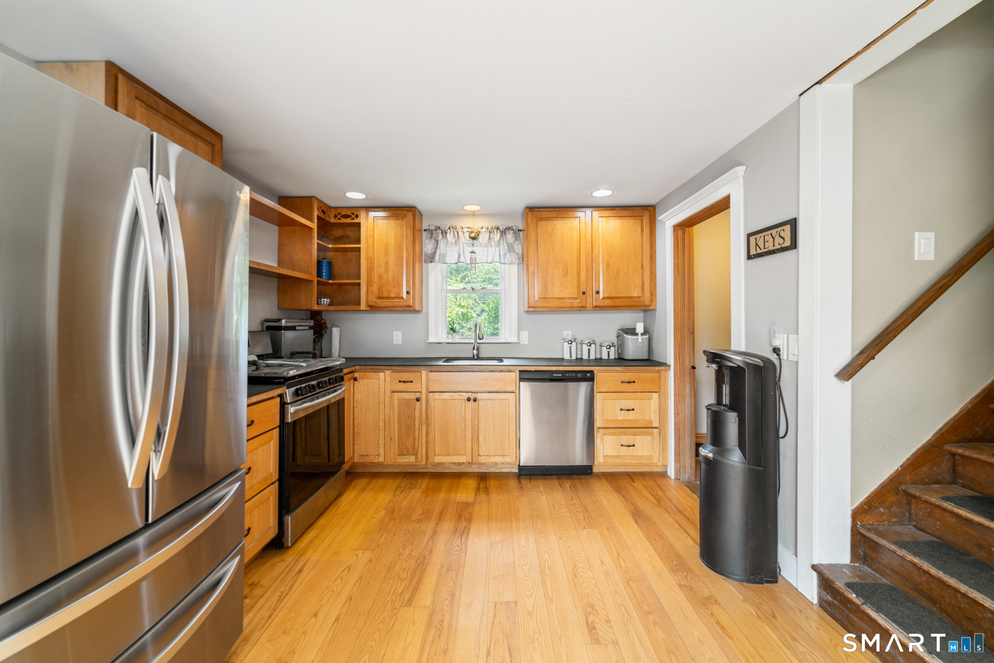 230 Reynolds Bridge Road Thomaston, CT 06787 - Photo 12 of 37