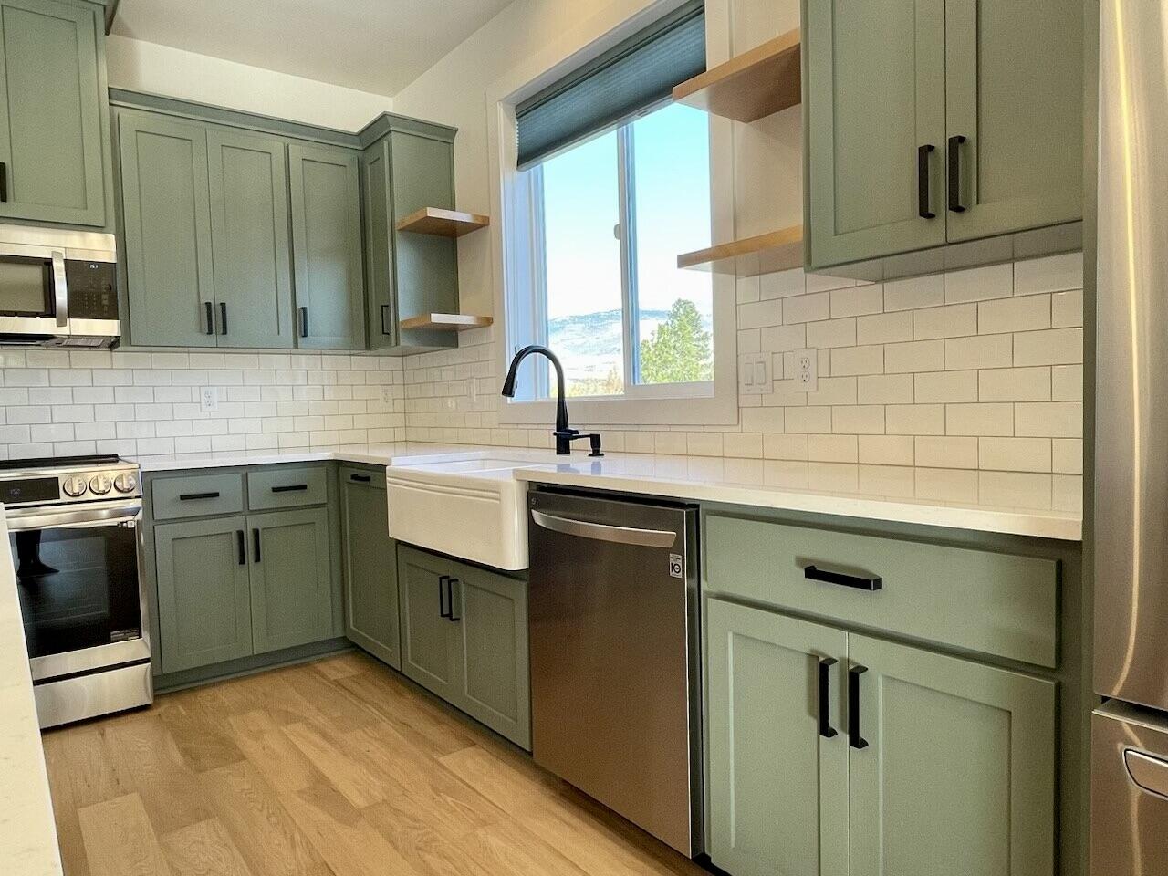 388 Randy Street Ashland, OR 97520 - Photo 8 of 30 Kitchen