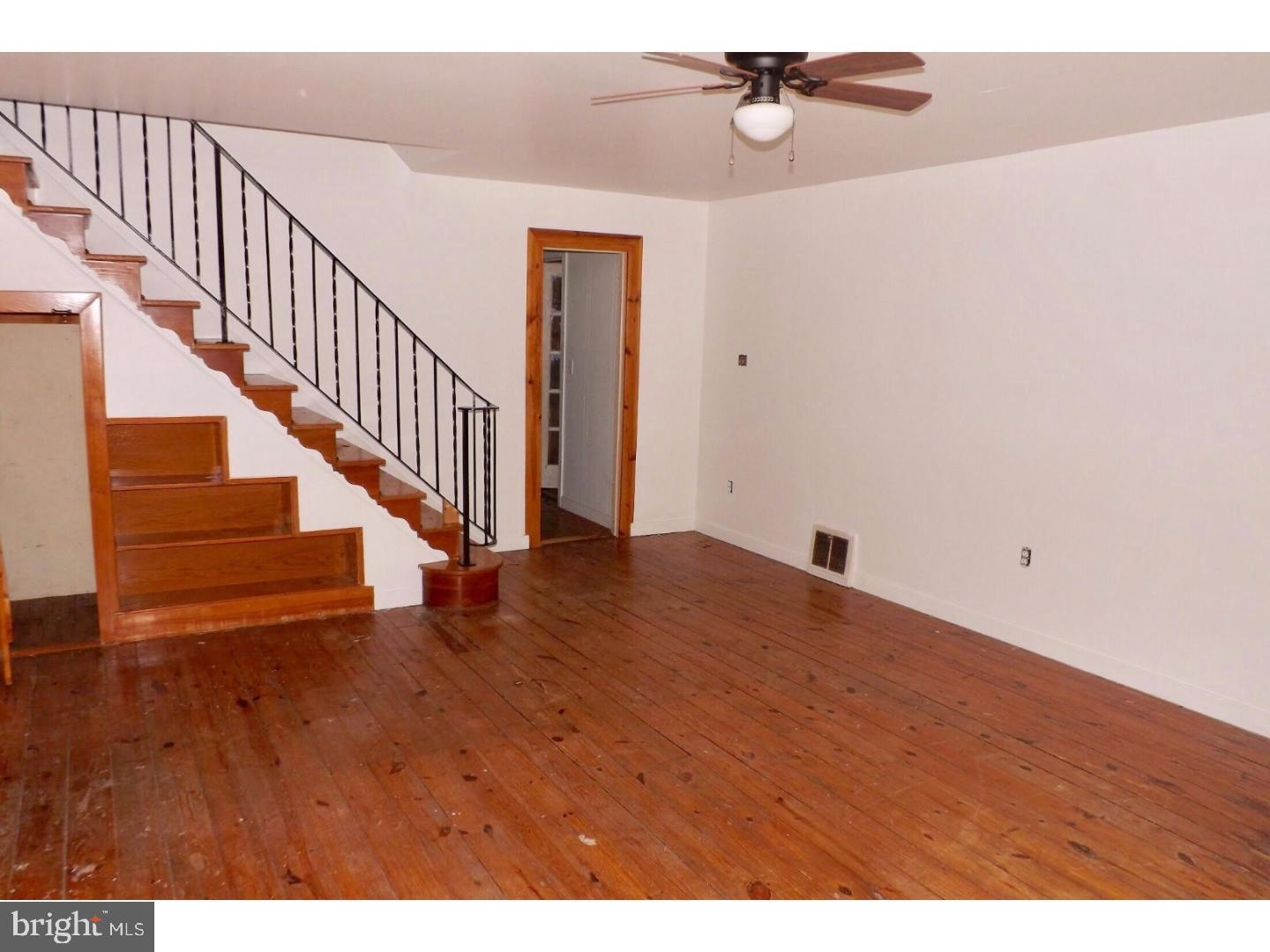 451 Shelbourne Road Reading, PA 19606 - Photo 3 of 6 Gallery Image 3