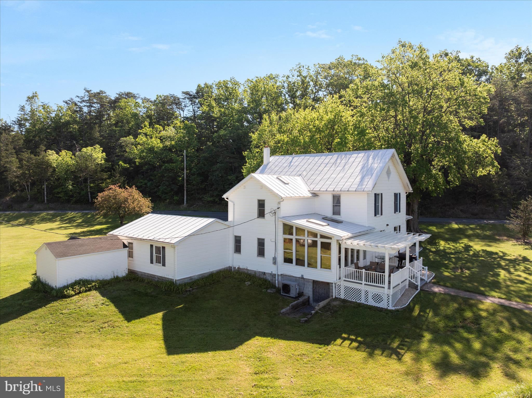 4263 St Davids Church Road Fort Valley, VA 22652 - Photo 3 of 60