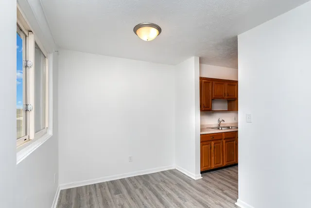 $100,000 | 222 Madison Street, Unit 404, Joliet, IL 60435