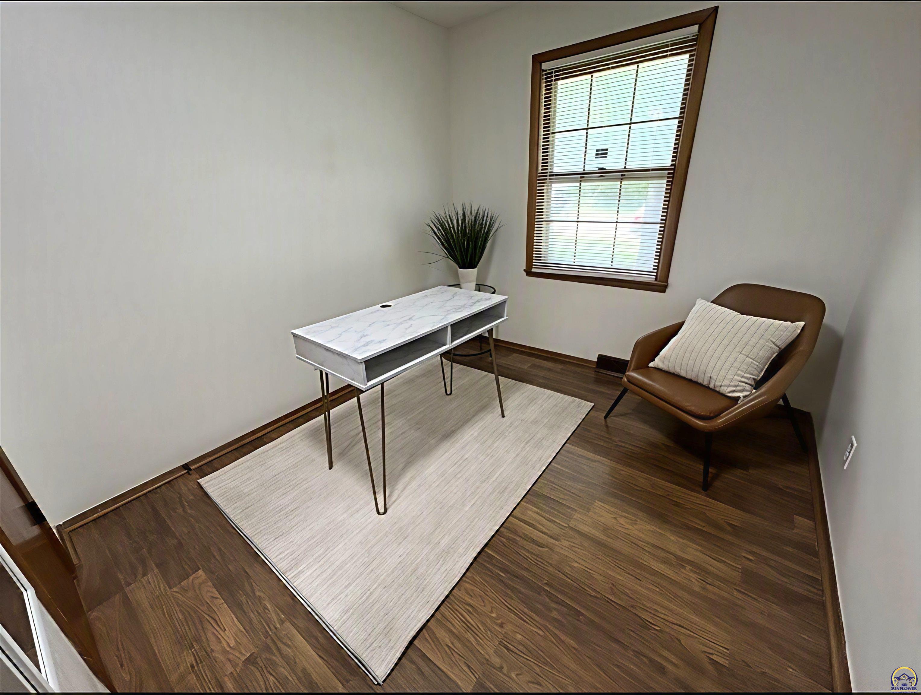 4209 Southwest 34th Street Topeka, KS 66614 - Photo 14 of 21