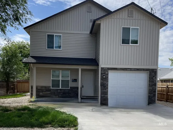 $725,000 | 1119 10th Avenue South, Nampa, ID 83651