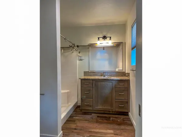 $725,000 | 1119 10th Avenue South, Nampa, ID 83651