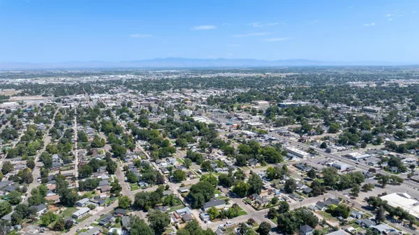 $725,000 | 1119 10th Avenue South, Nampa, ID 83651