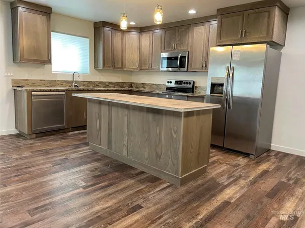 $725,000 | 1119 10th Avenue South, Nampa, ID 83651