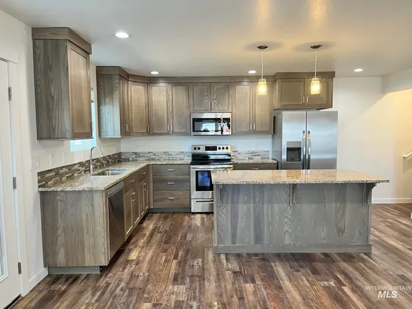 $725,000 | 1119 10th Avenue South, Nampa, ID 83651